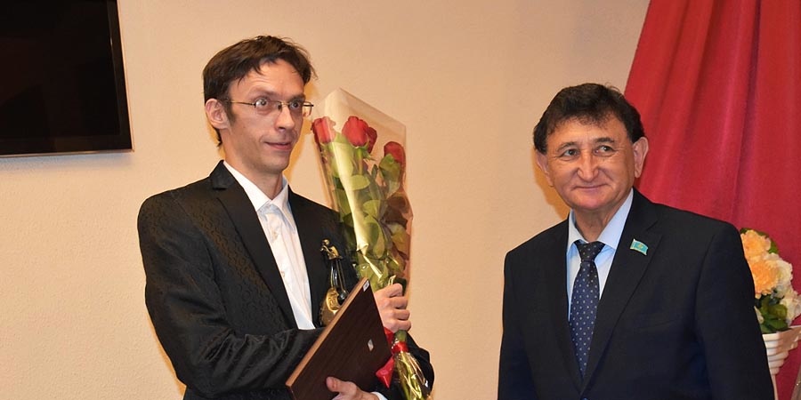Премия артисту года