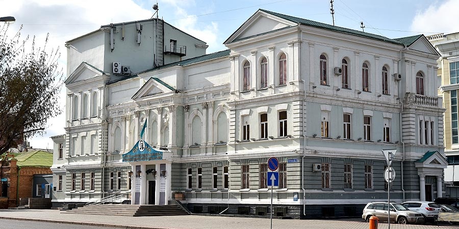 Фильм о театре с вековой историей