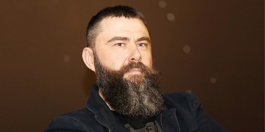 О дворнике-богатыре и его собачке
